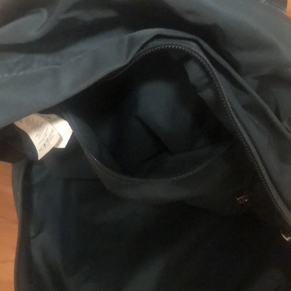 Lulu Lemon Everywhere Backpack - Picture 5 of 9